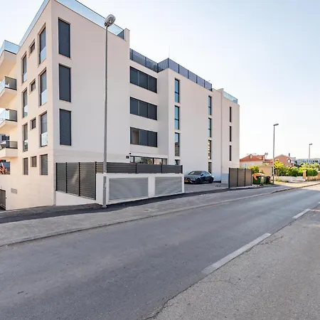 2 Bedroom Gorgeous In Apartment Zadar