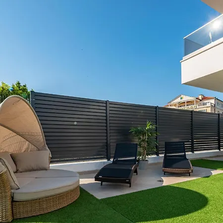 2 Bedroom Gorgeous In *